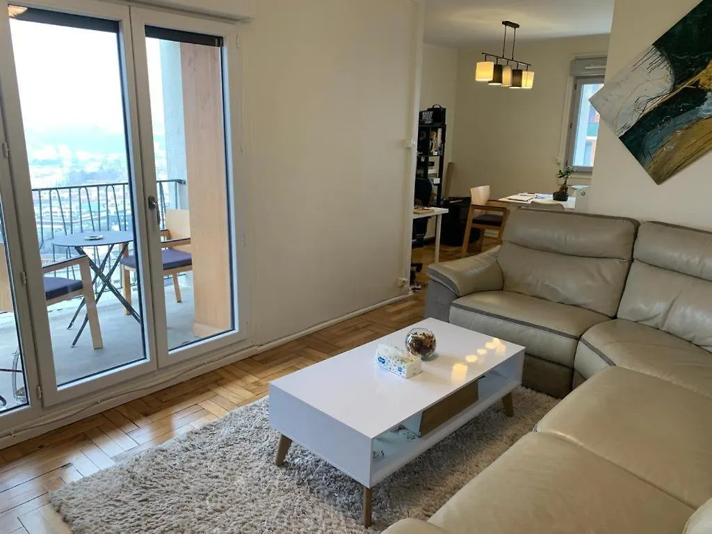 Apartment Chambre Confortable Avec Un Lit Double Lyon France